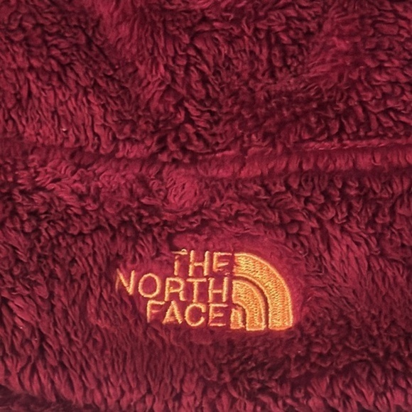 The North Face youth plush Fleece Beanie - Picture 2 of 2